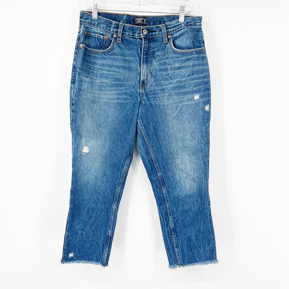 Abercrombie & Fitch High Rise Mom Jeans Raw Hem SHORT